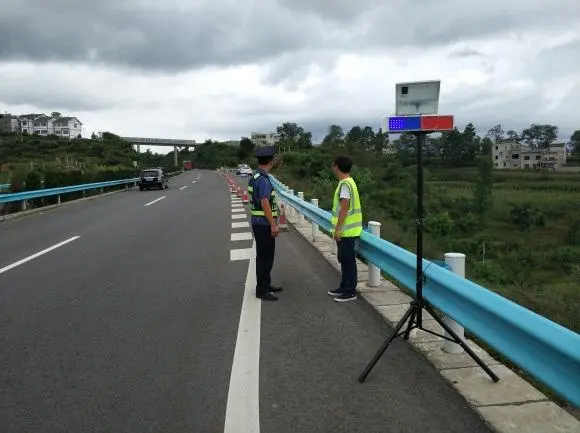 仙桃高速公路钢护栏